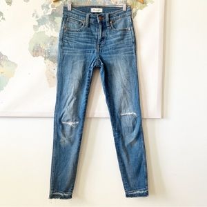 Madewell Jeans Size 24 9" Mid-Rise Skinny in York Wash Rip and Repair Edition